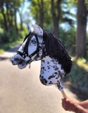 Hobby Horse Duży koń na kiju Premium - tarantowaty biało-czarny z czarną grzywą A3 Super Hobby Horse