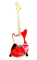 Mini gitara - w stylu Nirvana - Curt Cobain - MGT-5753B