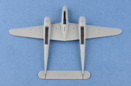 Model plastikowy P-38L-5-L0 Lightning amerykański samolot bojowy Hobby Boss